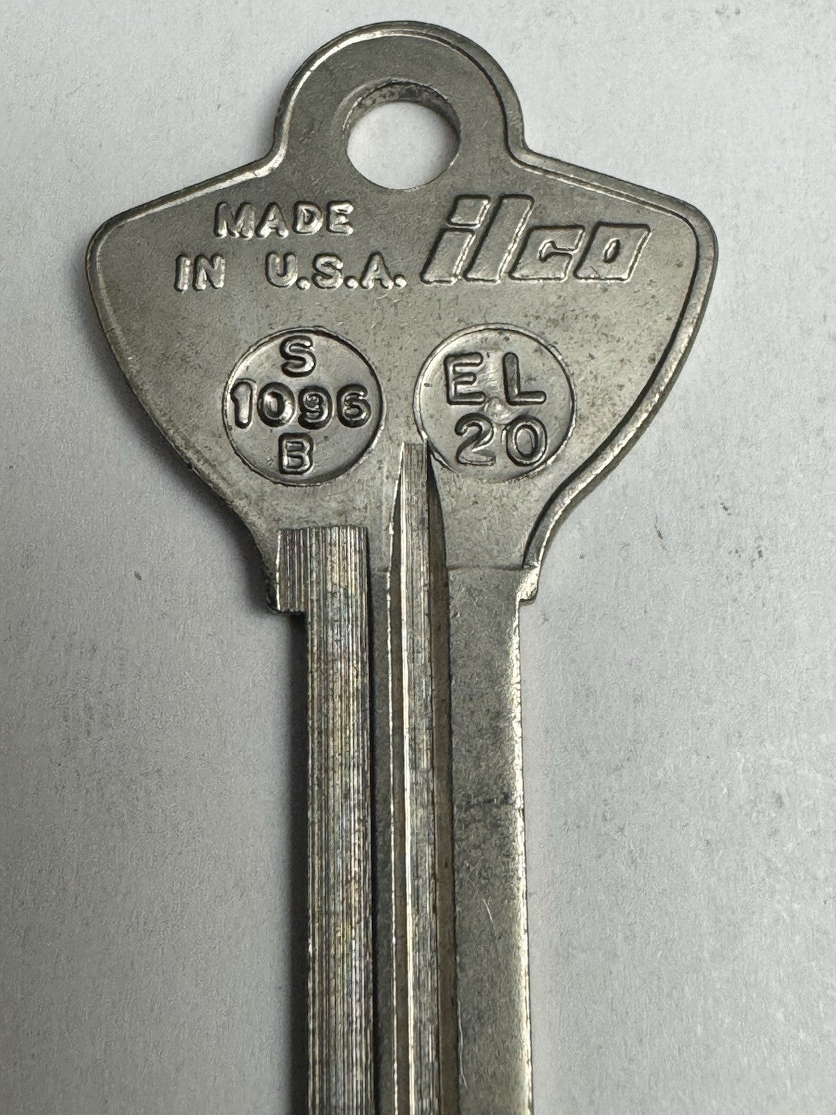 Ilco - S1096B - EL20 - Key Blank — photo 4