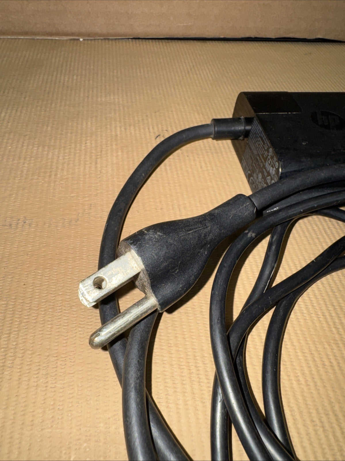 HP 853490-002 TPN-CA04 19.5V 2.31A 45W Notebook Ac Adapter - Genuine OEM — photo 3