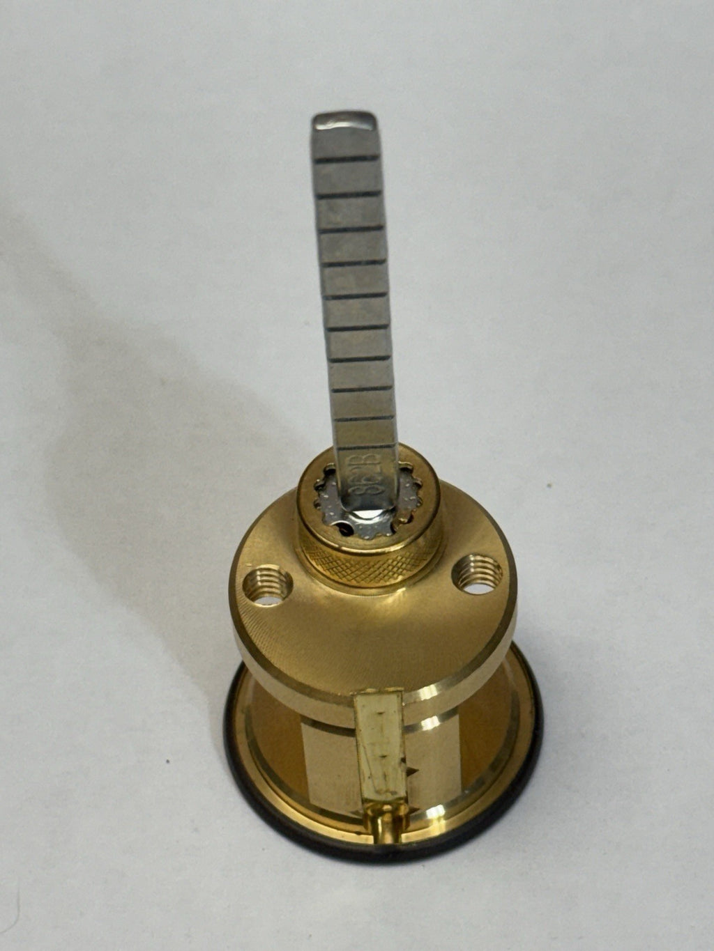 Rim Cylinder Lock - Weiser WR3 (WE) - Brown 10B — photo 4