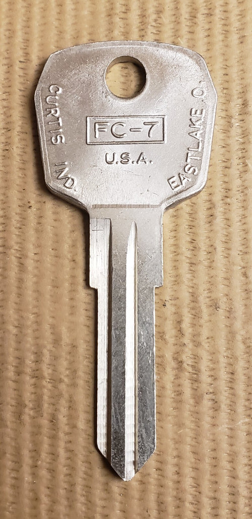 Curtis - FC-7 - FC7 - Key Blank Aston Martin - Ford - Jaguar - Rover — photo 1