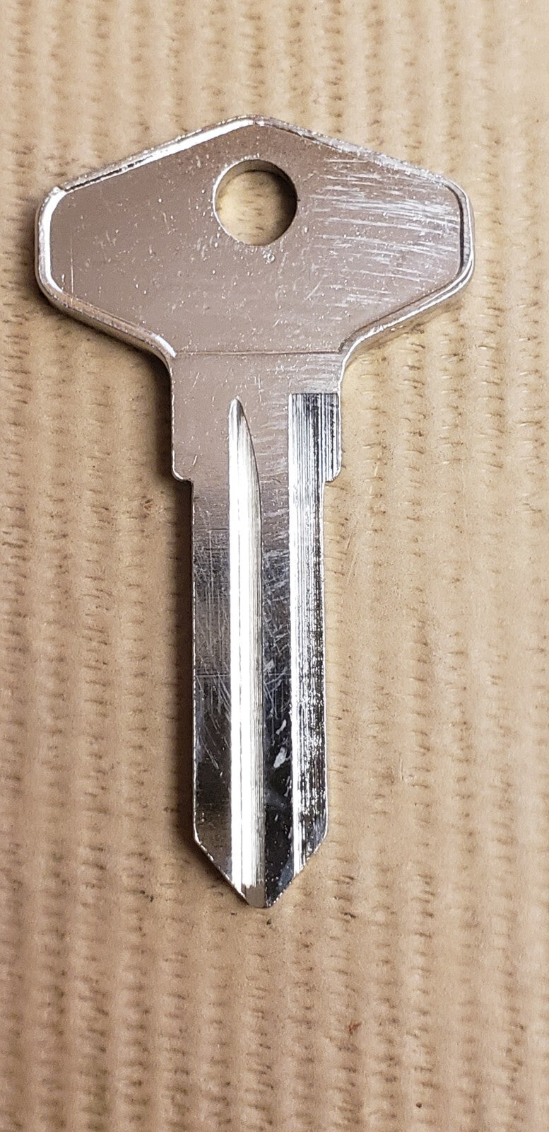 Ilco - BL6 - Key Blank Jaguar — photo 2