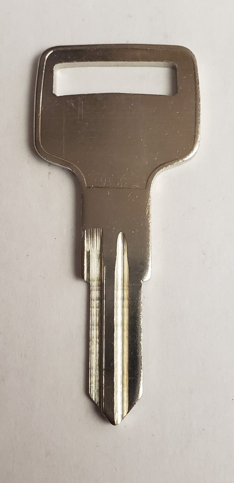 Ilco - V073S - X30 - Key Blank - Volvo — photo 2