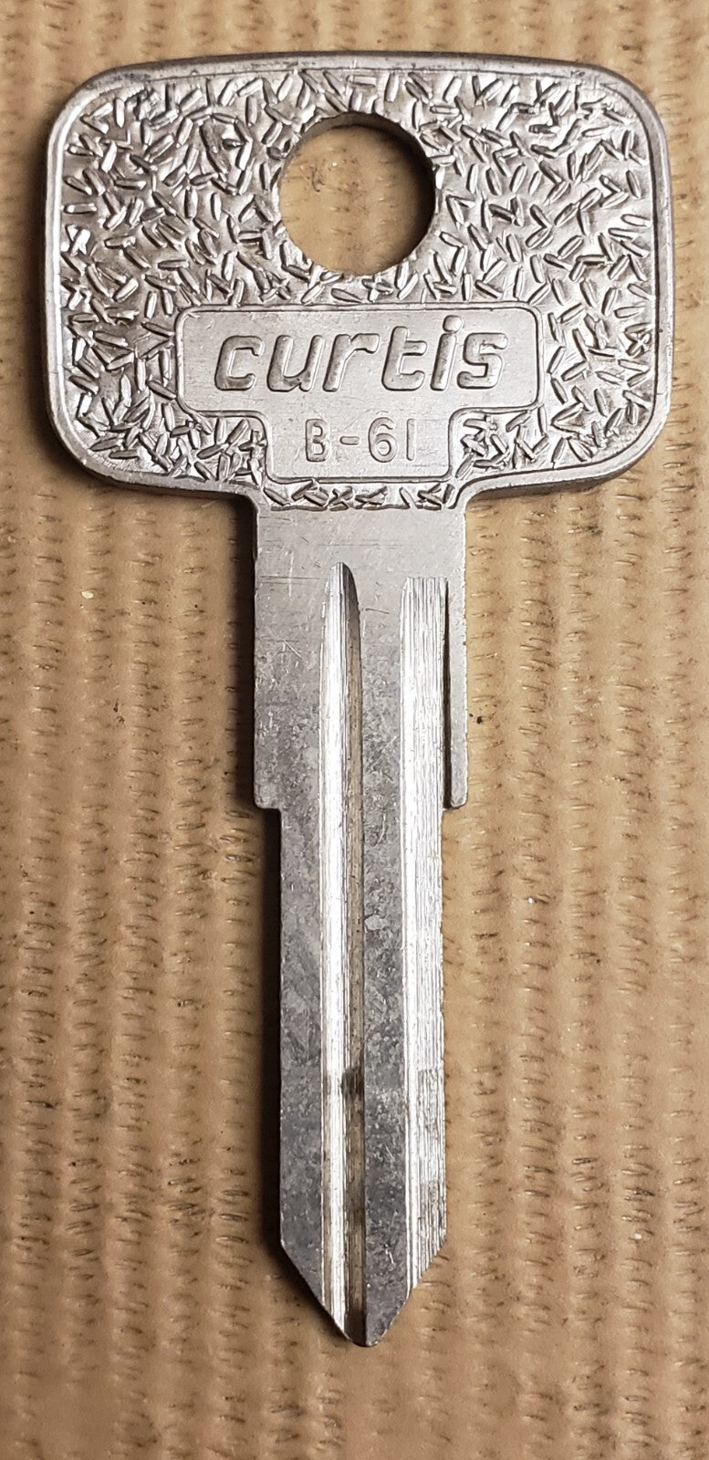 Curtis - B61 - Key Blank - Pontiac - LEMANS - Vintage — photo 1