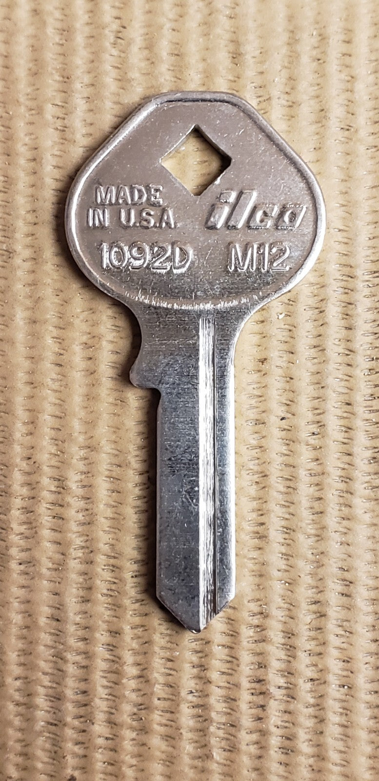 Ilco - M12 - 1092D - Master Padlock - Key Blank — photo 1