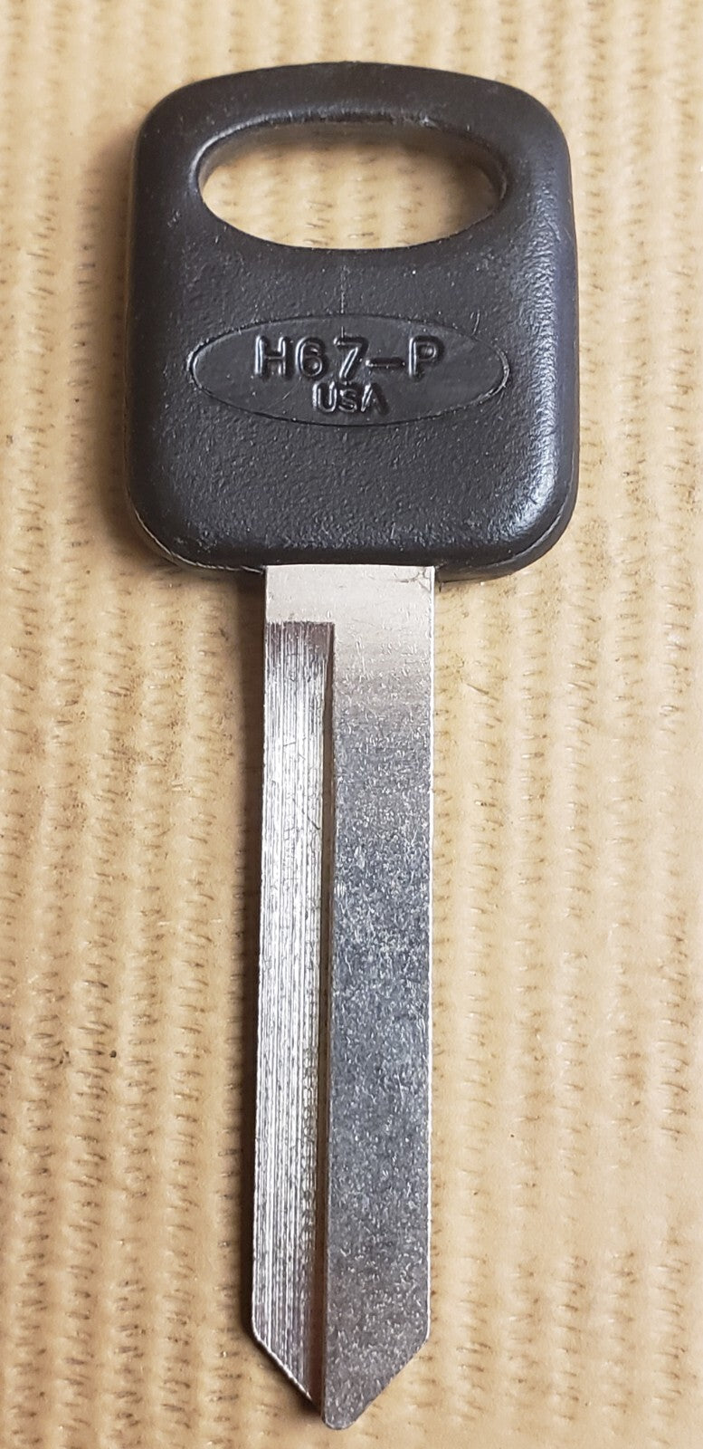Ilco - H67 - H67-P - Plastic Head - Key Blank - FORD — photo 1