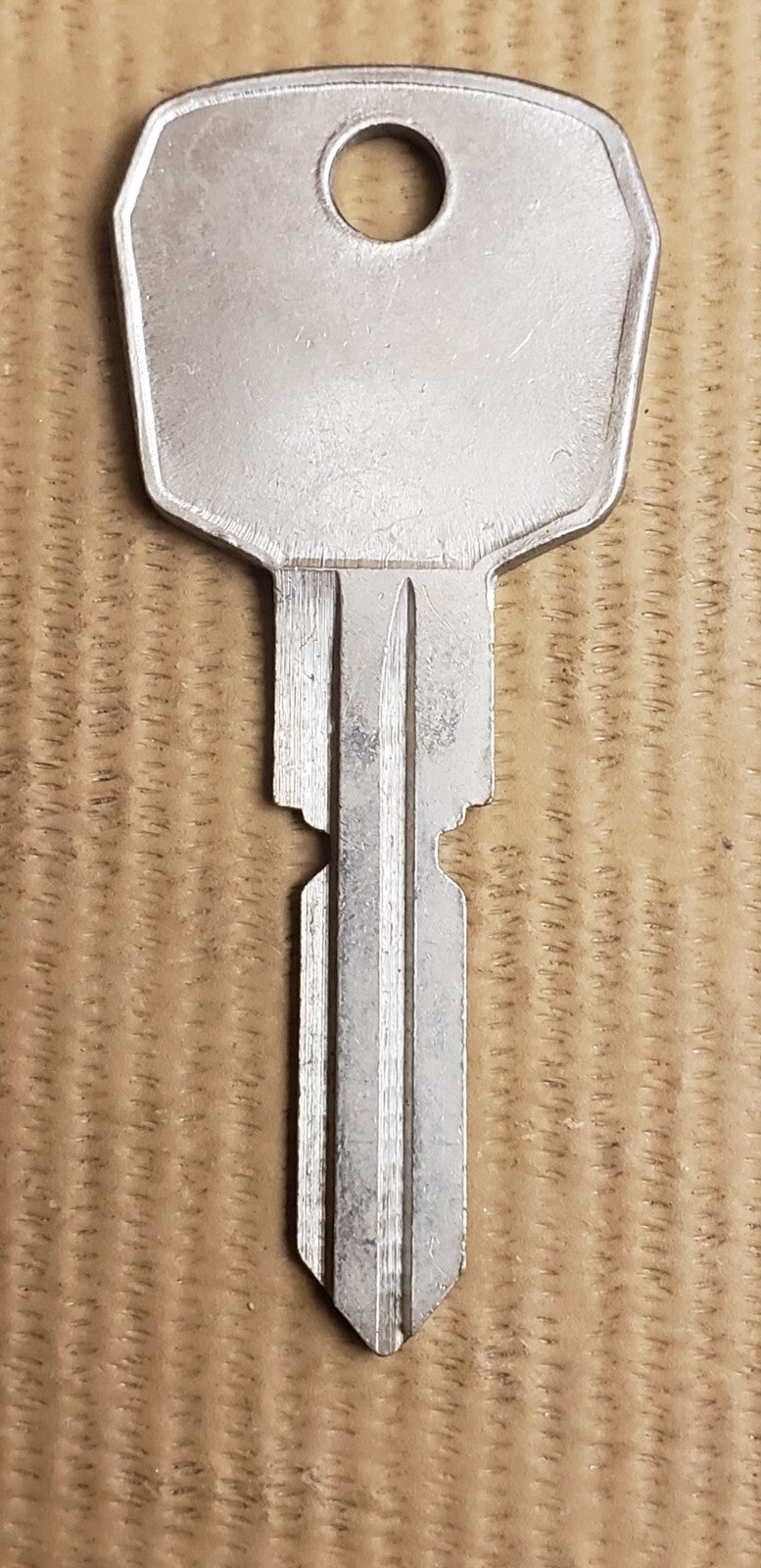 Curtis - FC-8 - FC8 - Key Blank — photo 2