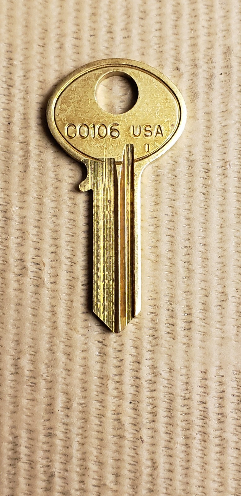 CO106 - Key Blank - USA — photo 2