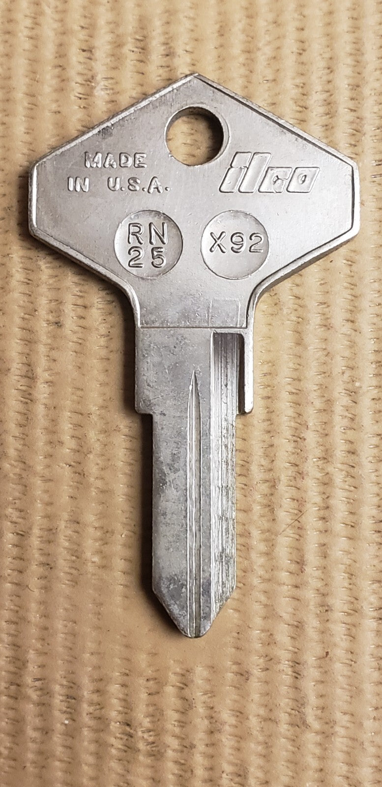 Ilco - RN25 - X92 - Key Blank — photo 1