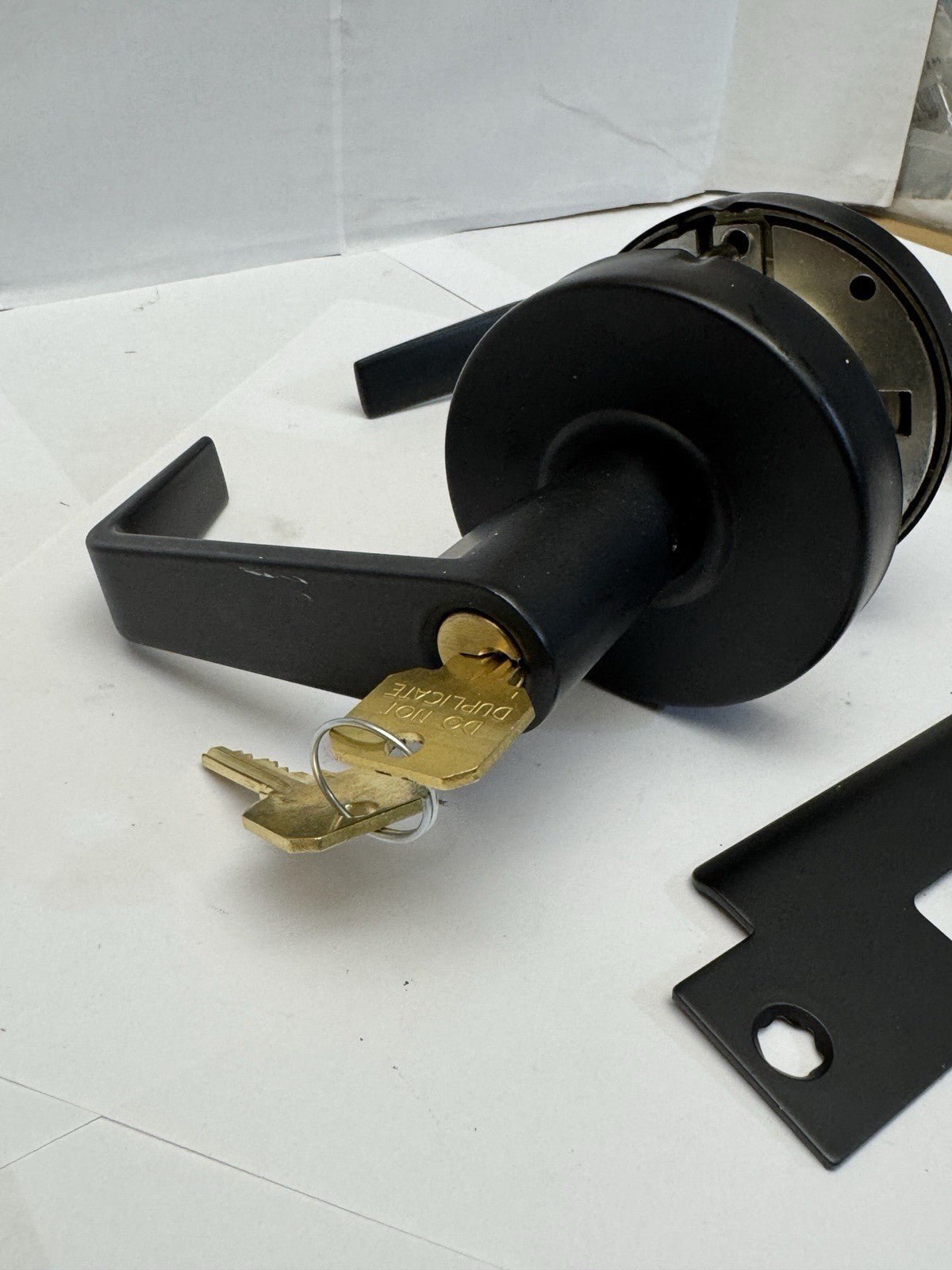 Hagar - Storeroom - Lever Lock - Schlage C - Brown - Commercial - 2 Keys — photo 2