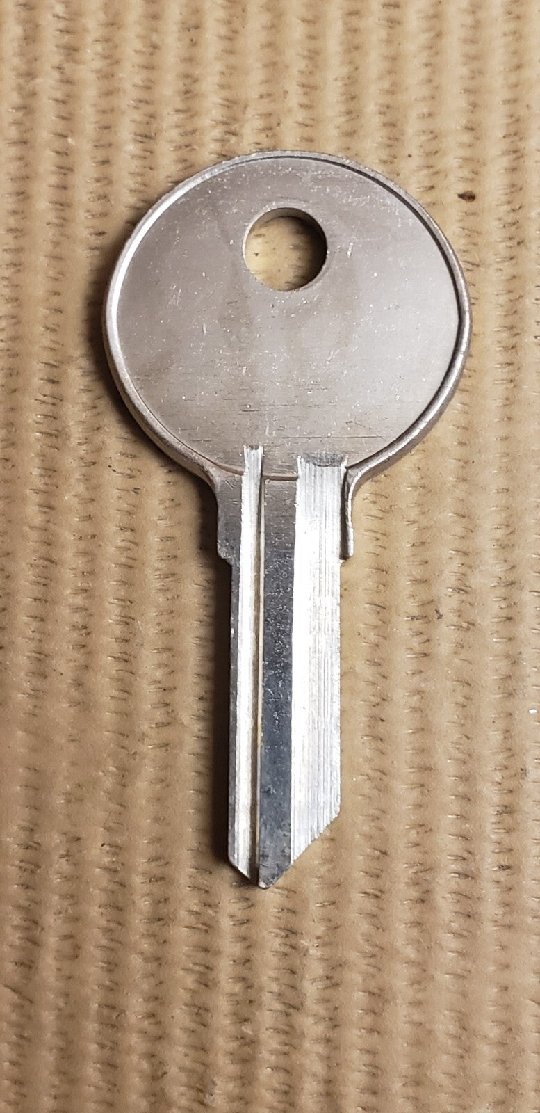 Ilco - 1069C - Key Blank - National Cabinet — photo 2