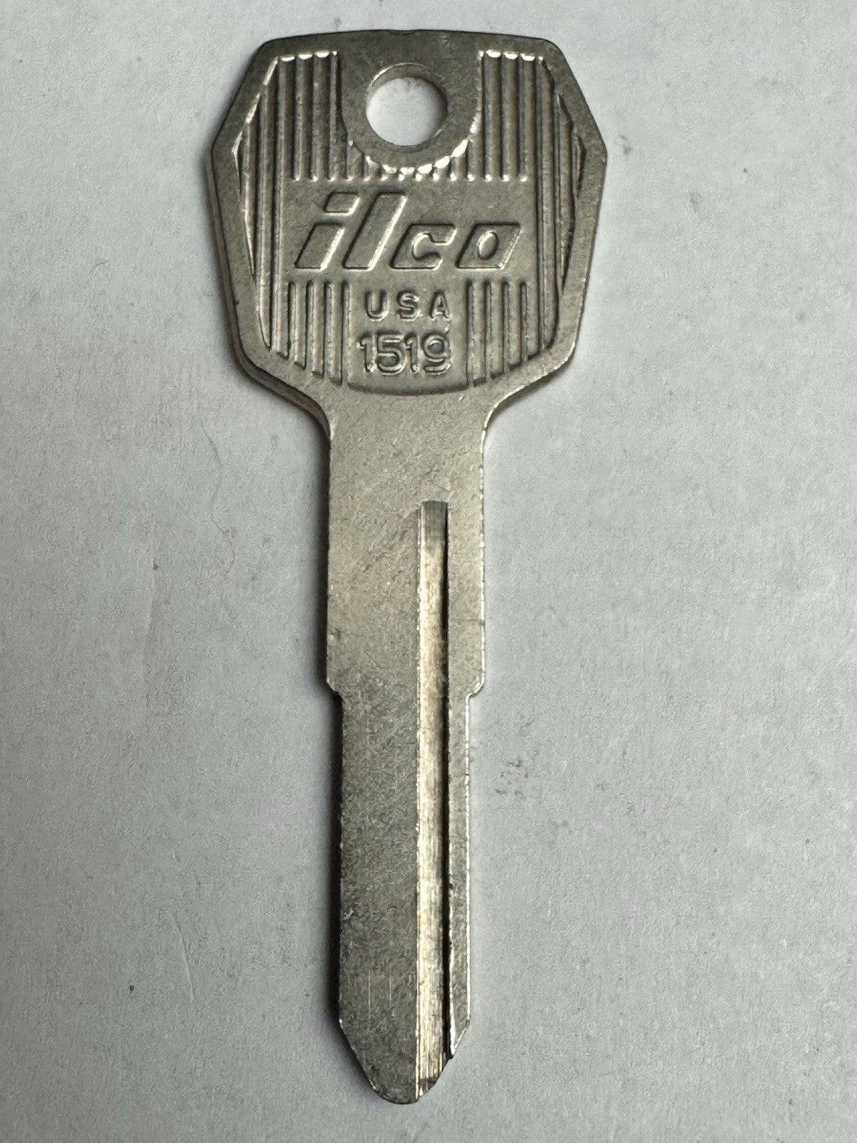ILCO - 1519 - TOY19 - Komatsu Fork Lift - Key Blank - Forklift — photo 2