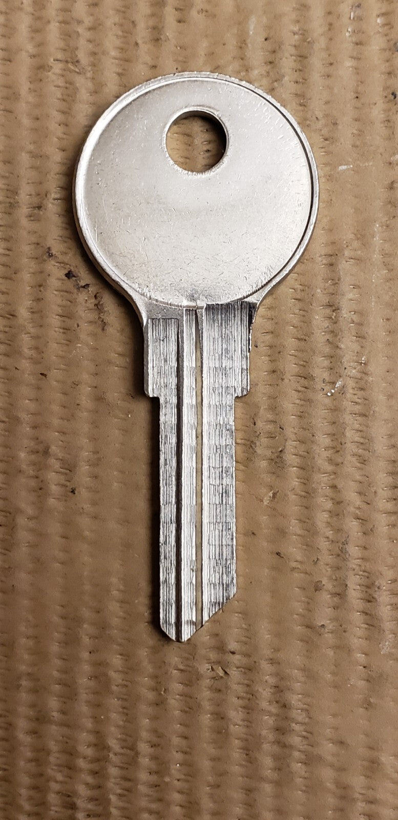 Ilco - AP5 - 100AM - Key Blank — photo 2